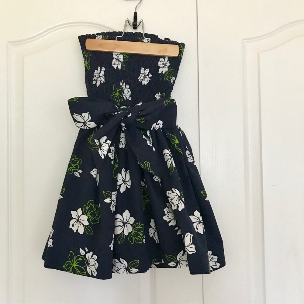 Hollister Strapless mini Women  dress size S.